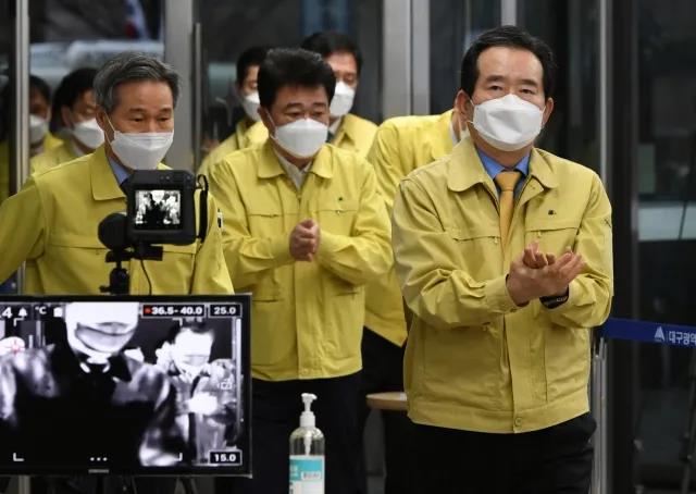 韓國1595例、日本894例、意大利470例…全球多地疫情升級！鐘南山建議全球形成聯(lián)防聯(lián)控機(jī)制.jpg